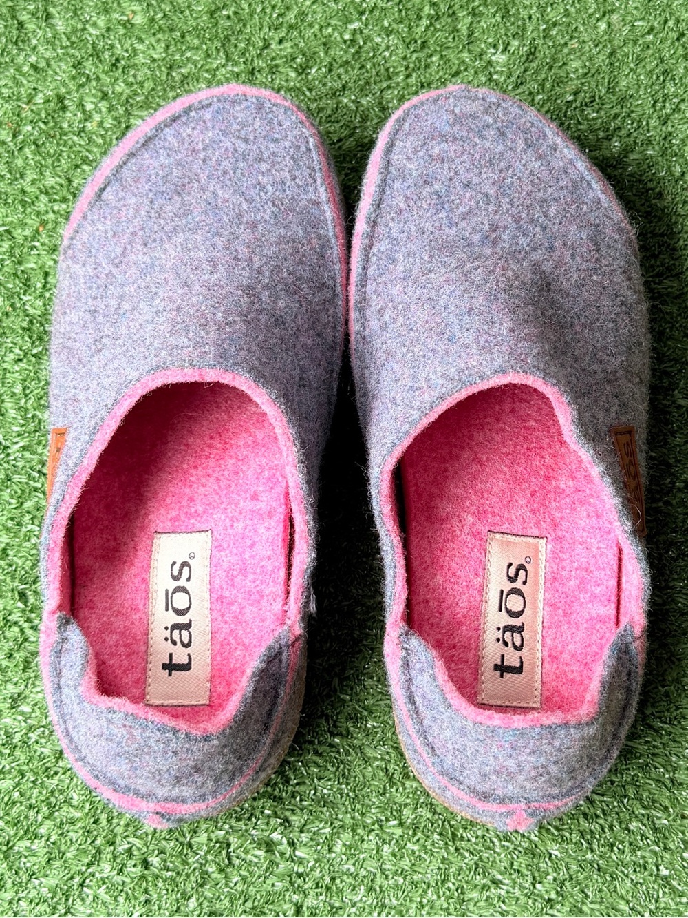 Taos Footwear Convertawool Grey Rose Collapsible Heel Women’s Clogs